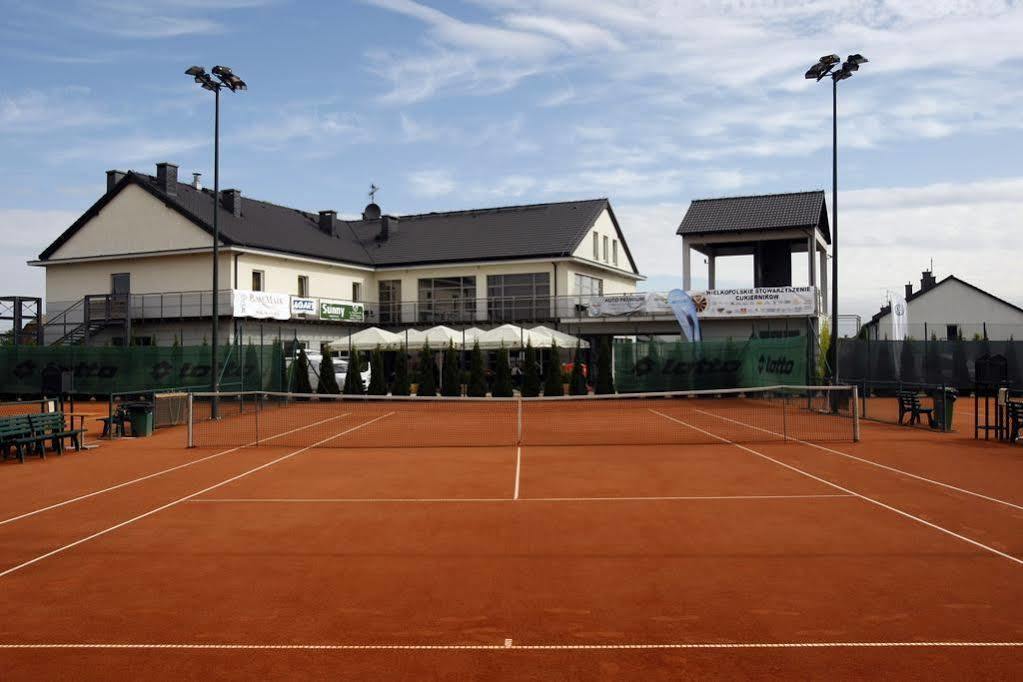 Hotel Restauracja Tenis Kortowo ポズナン エクステリア 写真